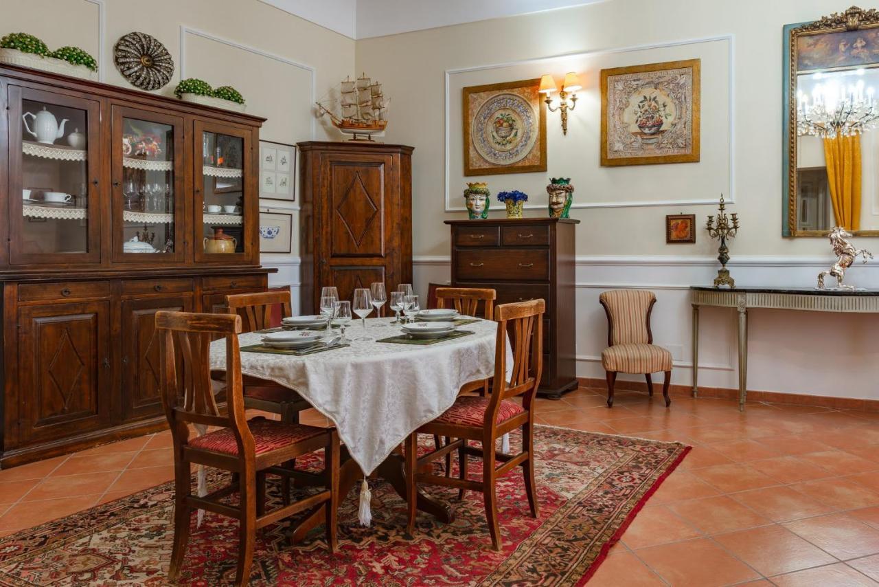 La Casa Di Dante Appartement Palermo Buitenkant foto