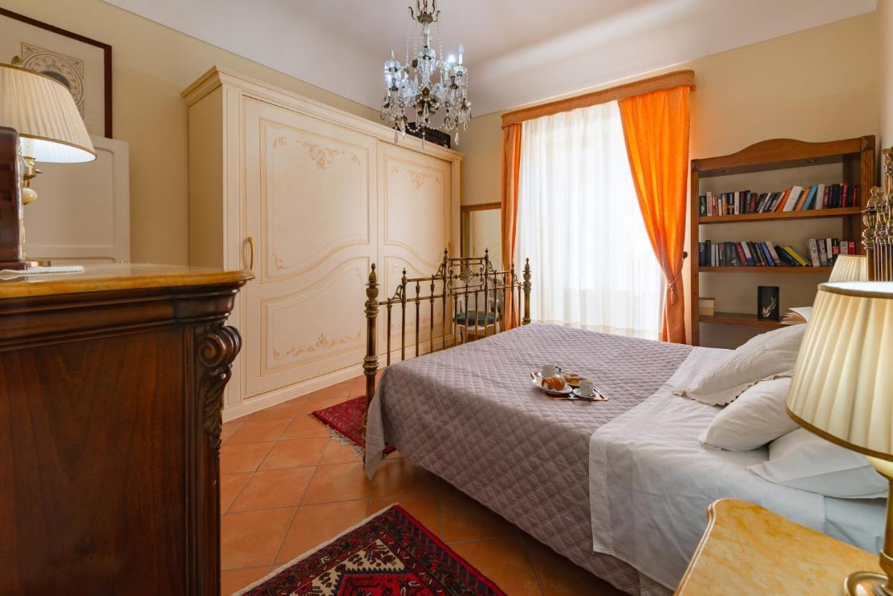 La Casa Di Dante Appartement Palermo Buitenkant foto
