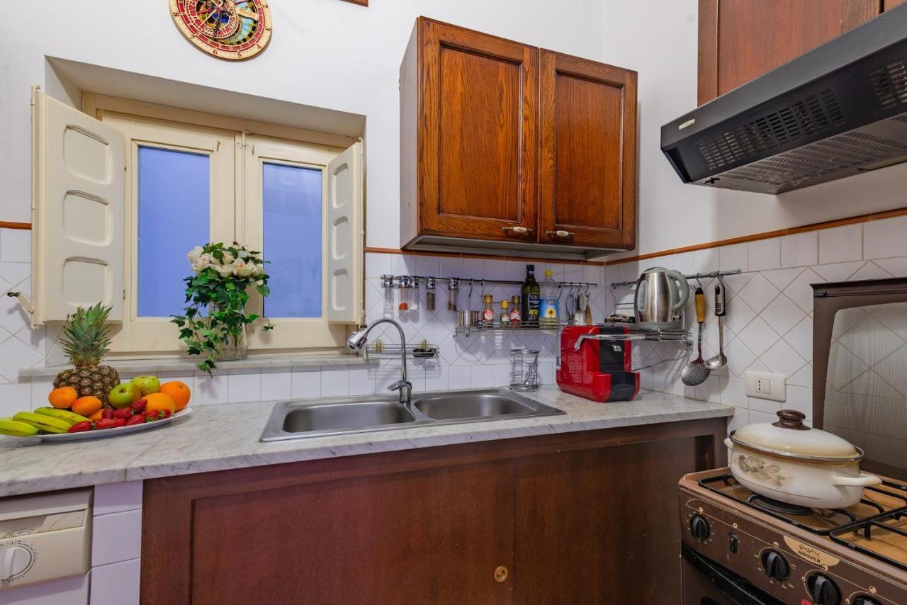 La Casa Di Dante Appartement Palermo Buitenkant foto