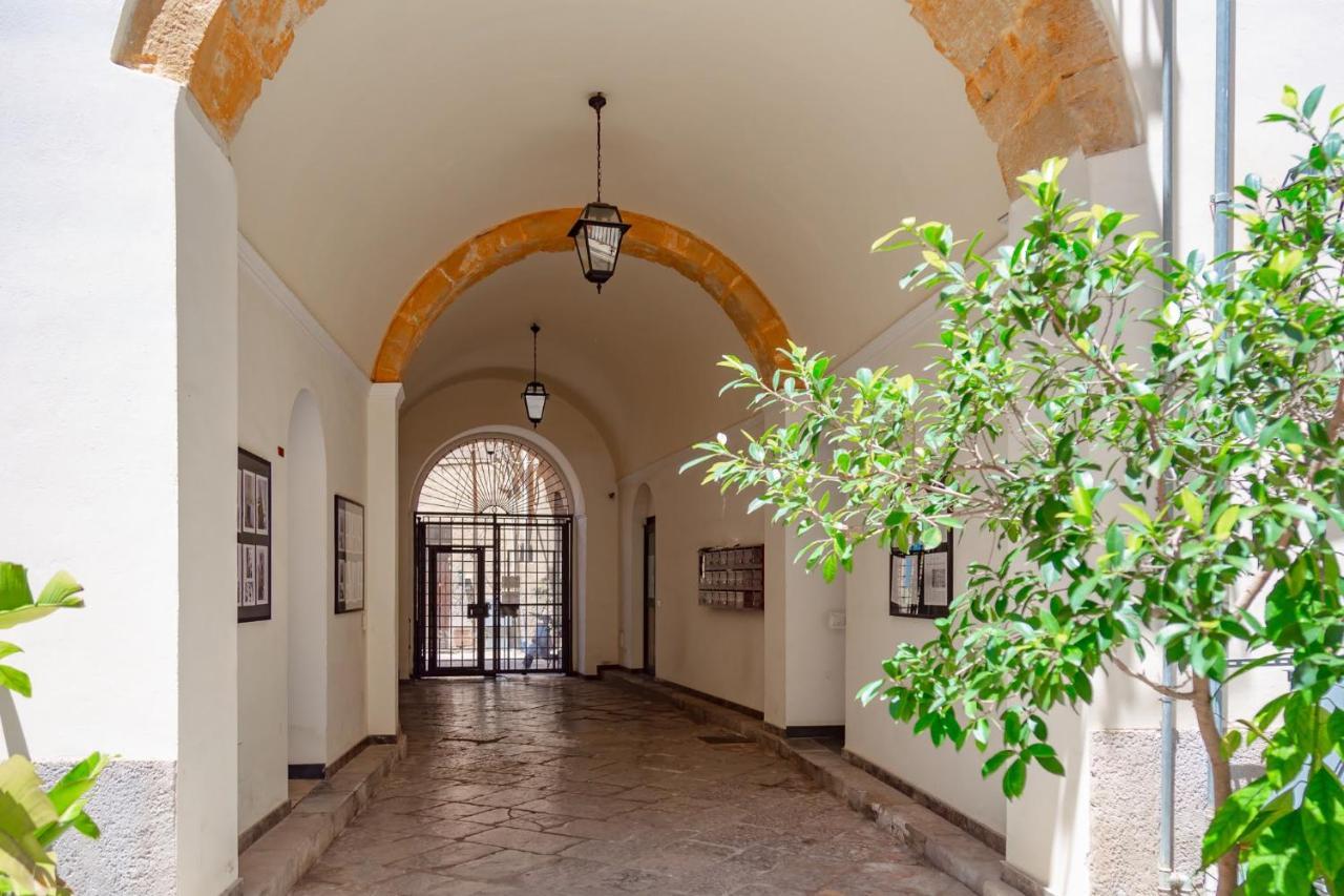 La Casa Di Dante Appartement Palermo Buitenkant foto