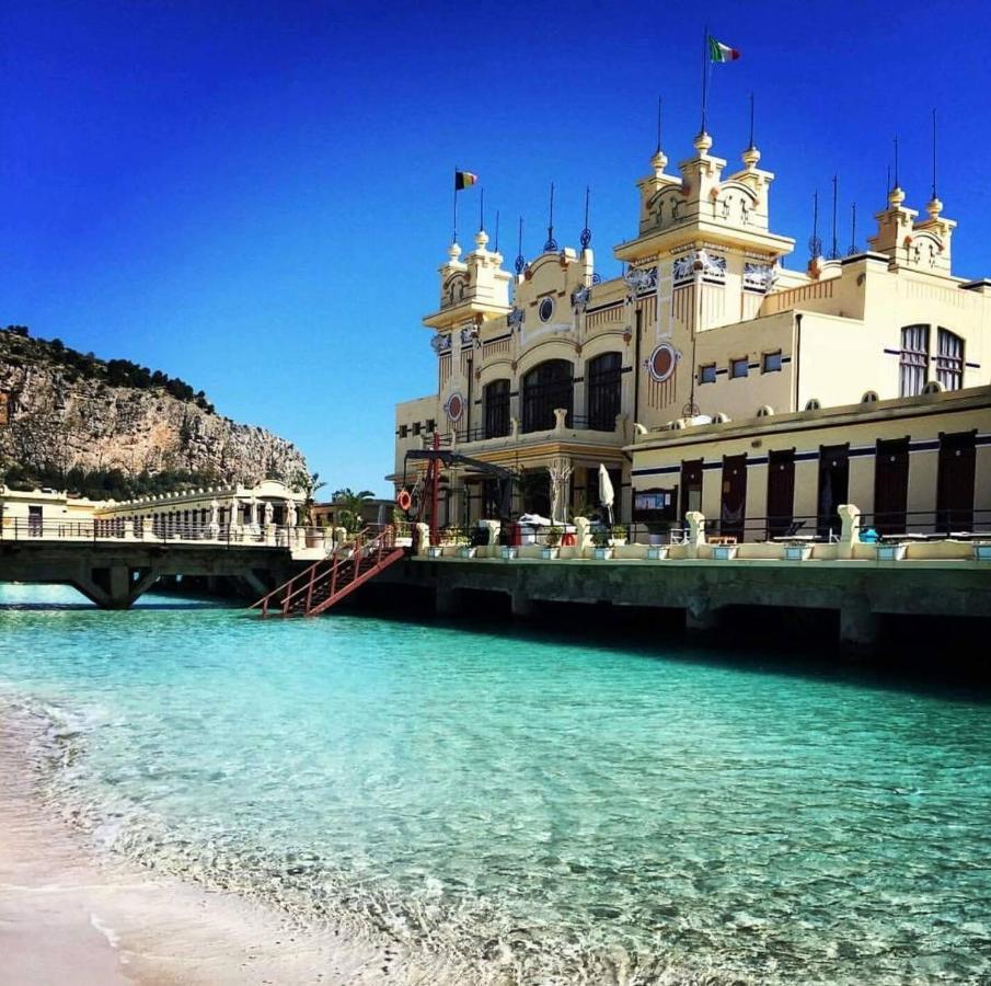 La Casa Di Dante Appartement Palermo Buitenkant foto